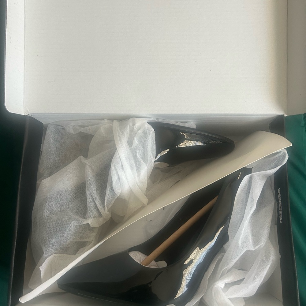 Elegant Black Women's Pumps